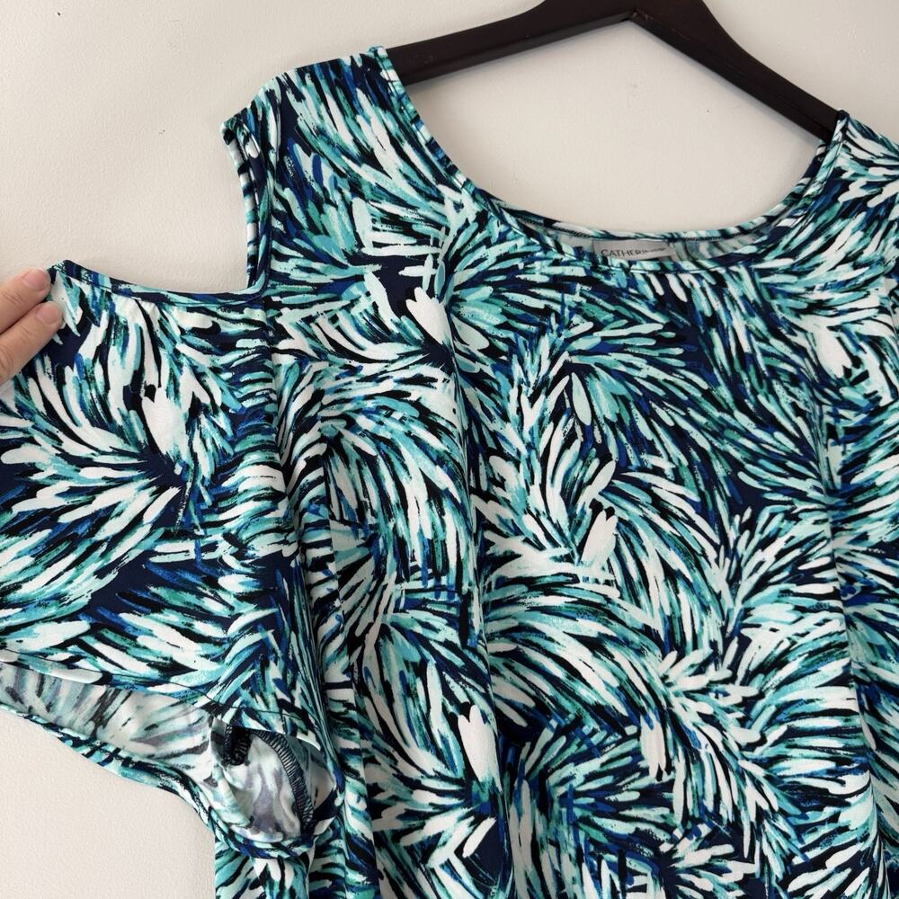Catherines Top Womens 3X 26/28W Cold Shoulder Stretch Blue White Leaf Pattern - Picture 2 of 9